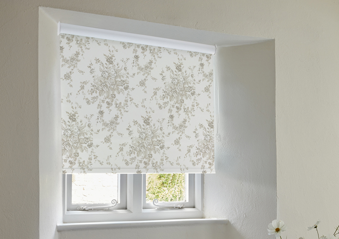 Shabby Chic by Rachel Ashwell Garden Floral (Blackout), Warm Natural - Twist&Fit Roller Blind - Image 5